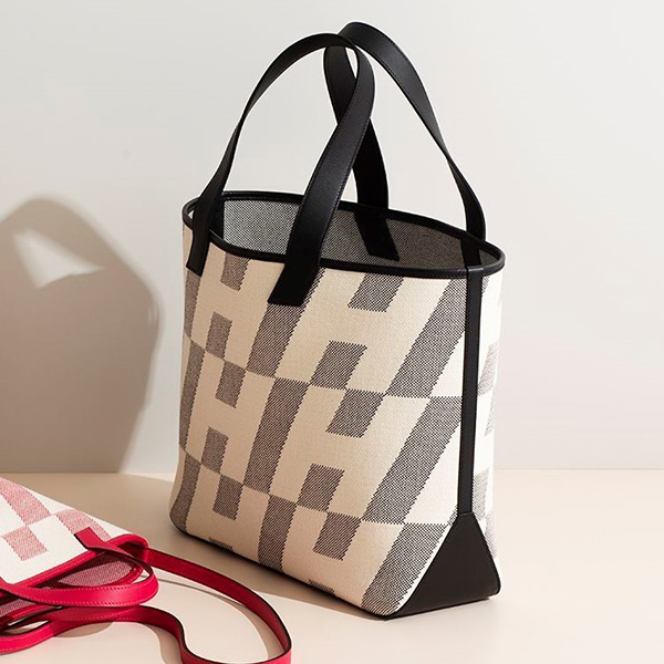 新作2021SS エルメス Hアンビエ GM